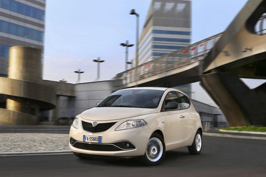  Lancia Ypsilon (846) 2015 года  (фото 8 из 31)